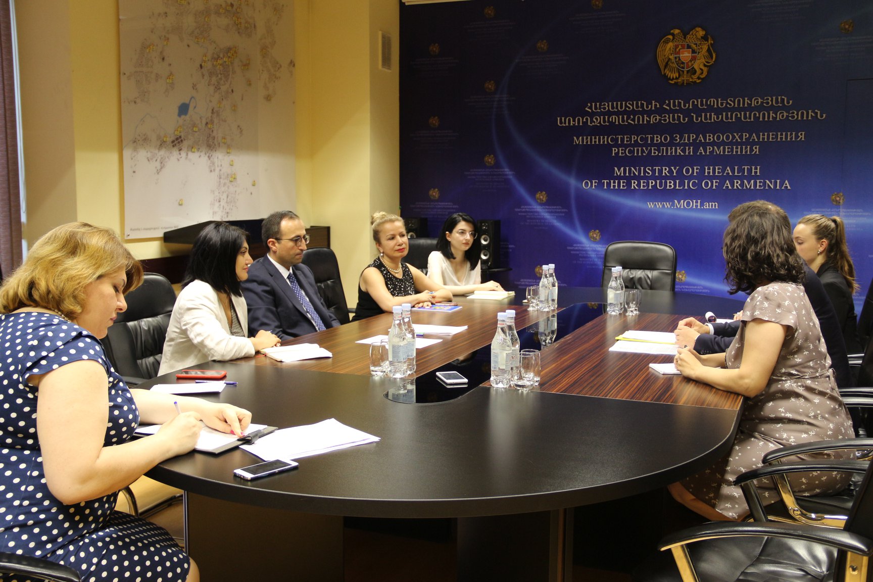 Առողջապահության նախարար Արսեն Թորոսյանն ընդունել է Հայաստանում Ֆրանսիայի արտակարգ և լիազոր դեսպան Ջոնաթան Լաքոտին