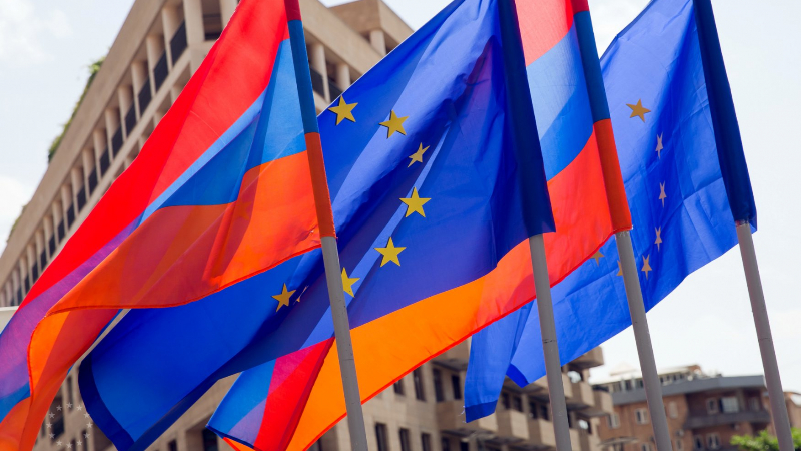 Հարցվածների 92%-ը ԵՄ-ի հետ հարաբերությունները լավ է գնահատում   «EU NEIGHBOURS east»