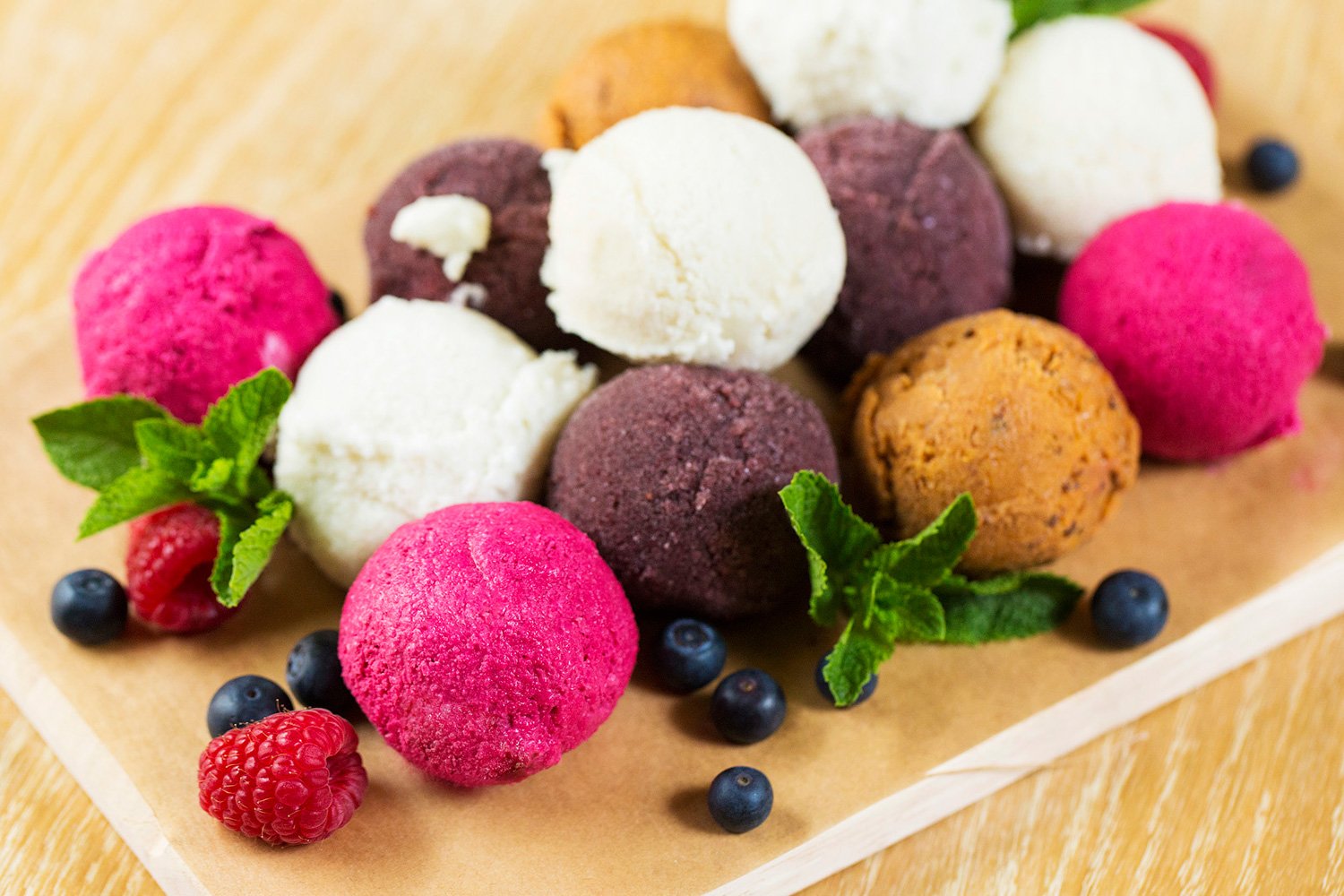 Замена шоколаду. Диетологи признали мороженое самым полезным десертом