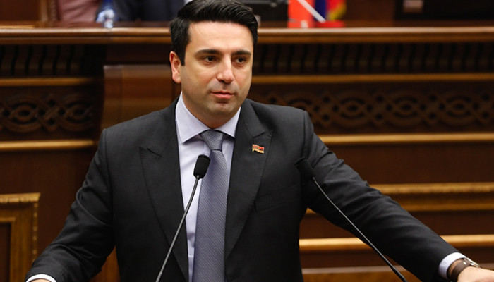 Ալեն Սիմոնյանը մանրամասնեց, թե ինչ է քննարկվել «Իմ քայլը» խմբակցության նիստում