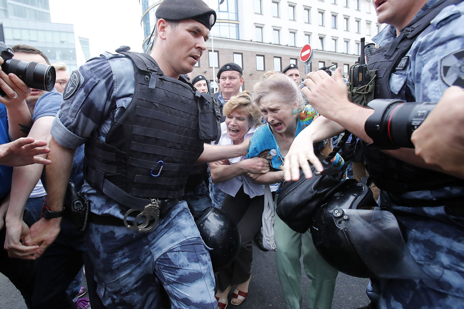 В Москве после митинга на проспекте Сахарова задержали 256 человек