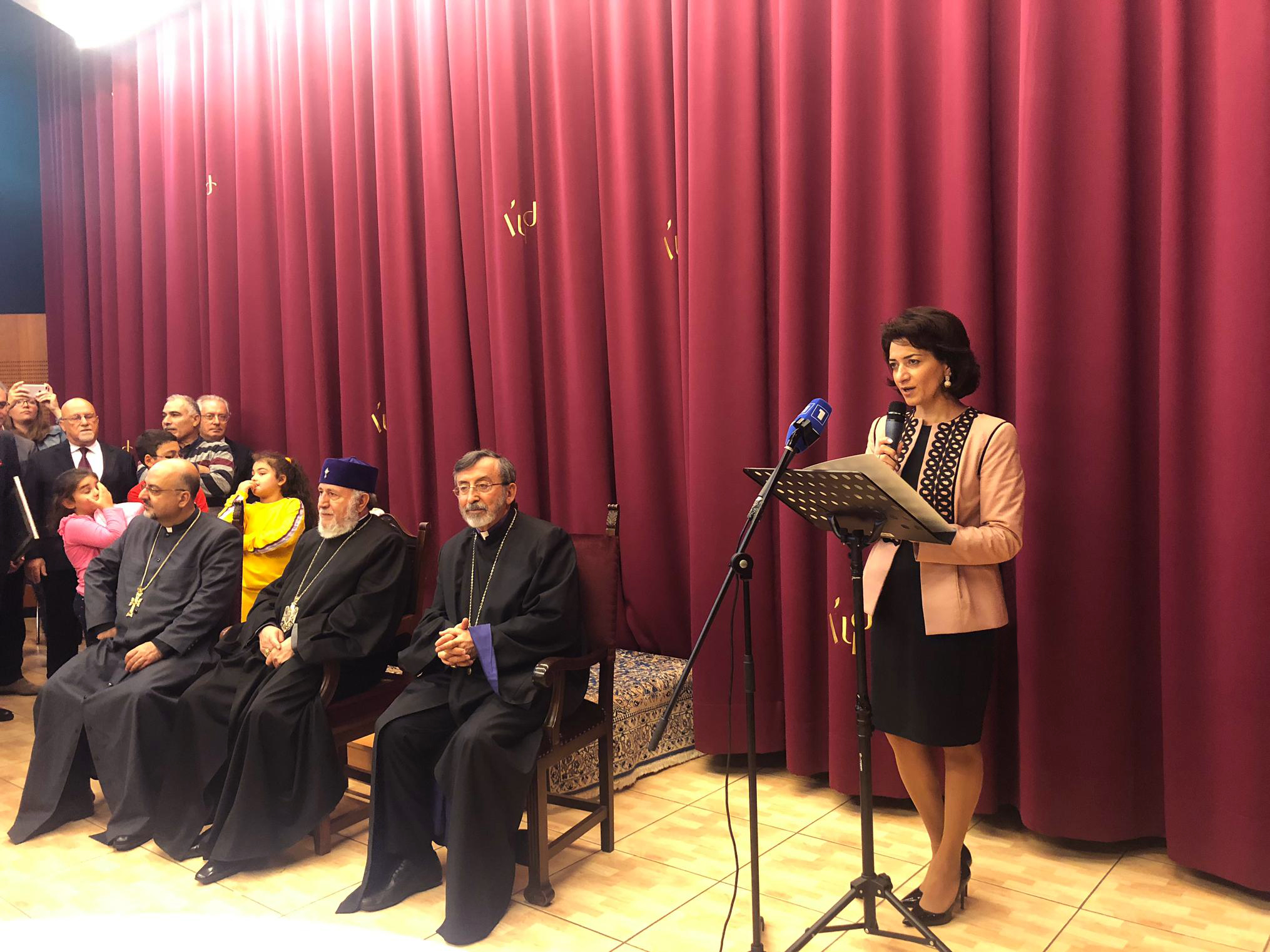 Աննա Հակոբյանի ելույթը Հայ առաքելական եկեղեցու Ժնևի Սուրբ Հակոբ եկեղեցու 50-ամյակի կապակցությամբ