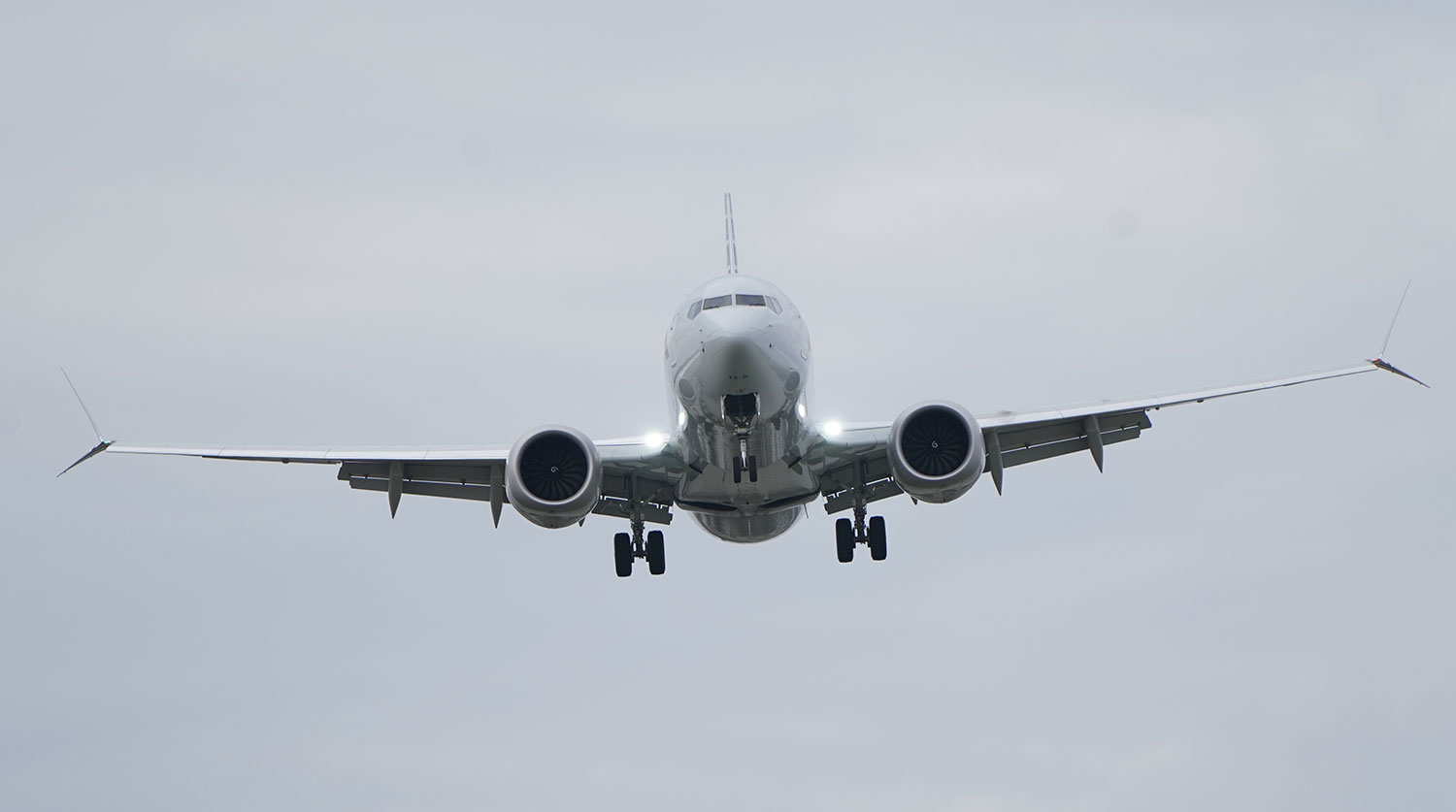 «Ֆլայ Արմենիա Էյրվեյզ»-ի Boeing-ը վայրէջք է կատարել «Զվարթնոց» օդանավակայանում (տեսանյութ)