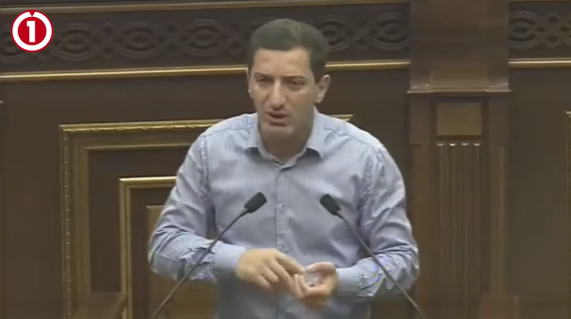 Ես ստեղից ո՞նց ցույց տամ, թե սեռափոխված լինելը ոնց են ստուգելու. Գևորգ Պետրոսյան