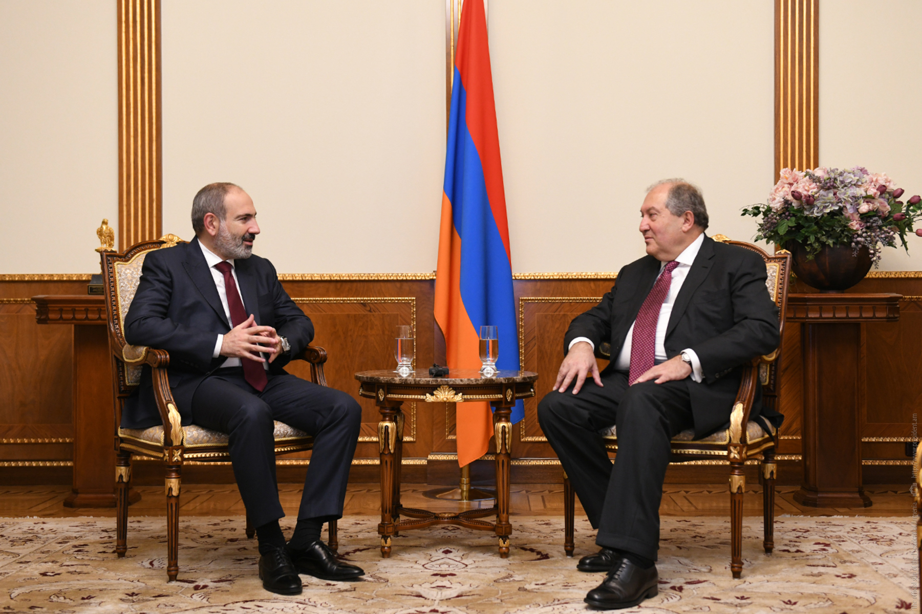 Արմեն Սարգսյանը և Նիկոլ Փաշինյանը քննարկել են երկրի զարգացմանը վերաբերող հարցեր