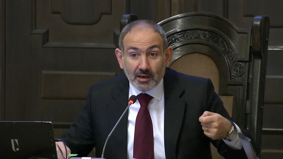 «Կարելի է Ամանորն ավելի շատ տրամադրության տոն սարքել, քան ուտելիքի». Փաշինյան