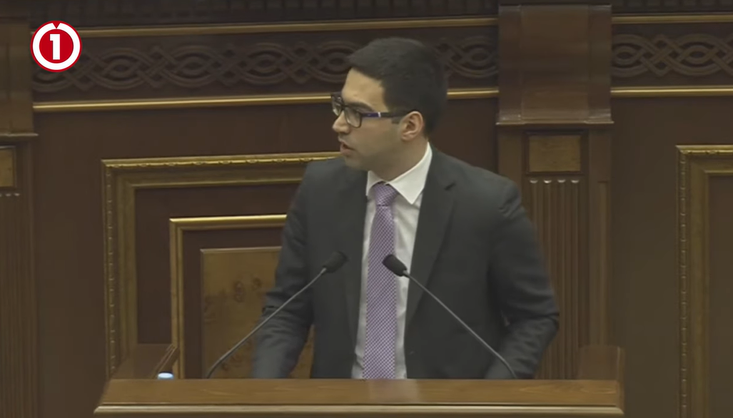 Պարոն Բաբաջանյան, համաձայն եմ՝ ժամանակն է, որ պետությունը իր ուժը ցույց տա. Ռուստամ Բադասյան