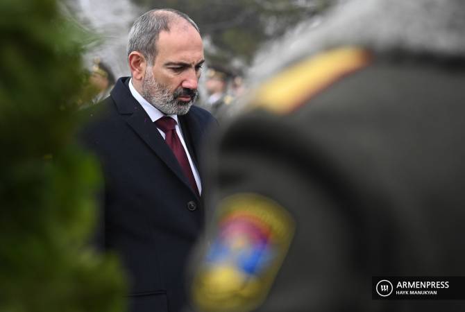 Փաշինյանը հարգանքի տուրք է մատուցում Սումգայիթի ոճրագործության անմեղ զոհերի հիշատակին