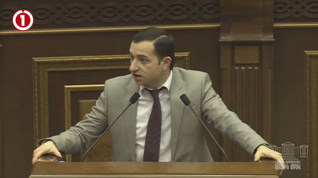 Միջին մասնագիտական հաստատություններում կներդրվի վճարովի ուսուցման համակարգ. Հայրապետյան | 1in.am