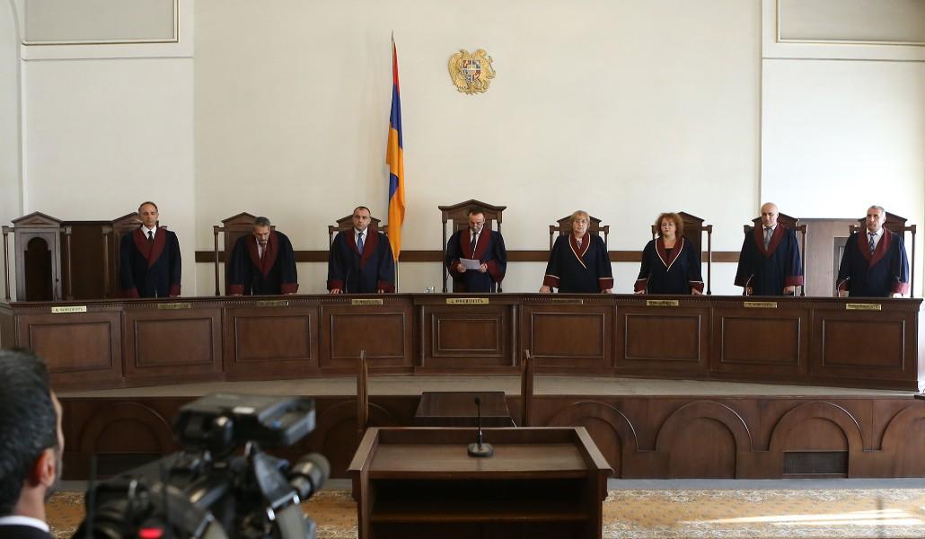 Պաշտոնյաներին հորդորում ենք դուրս չգալ իրավունքի ու օրինականության ծիրից. ՍԴ անդամների նոր հայտարարությունը