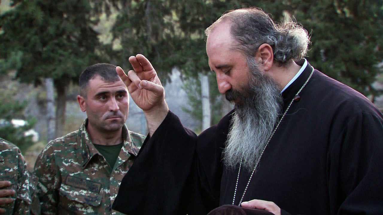 «Ճիշտ է, ծանր տեխնիկա է աշխատել, բայց հիմա ամեն ինչ նորմալ է սահմանին»․ Տեր Աբել քահանան Մովսեսից տեղեկություններ է հայտնում