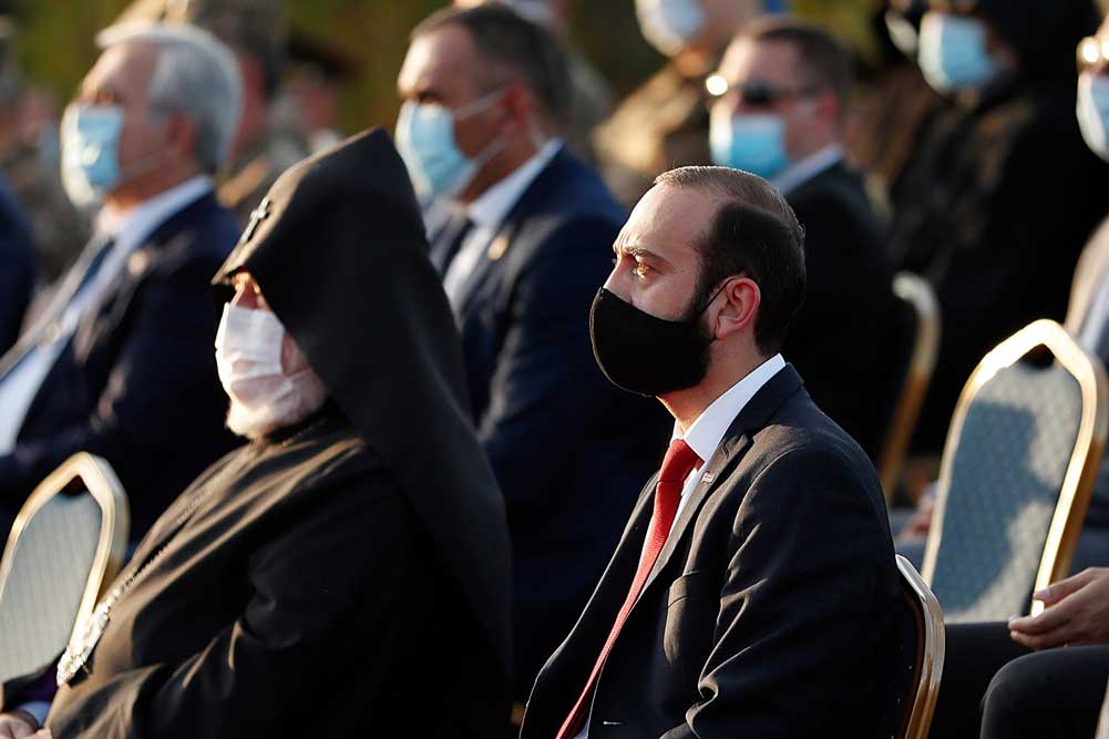 Պետությունը կանգնած է ձեր մեջքին և գնահատում է ձեր սխրագործությունները. ԱԺ նախագահ