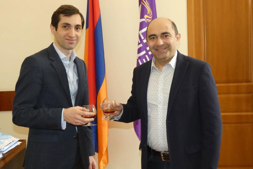 Խաժակյանի վարորդի աշխատավարձը Մարուքյանի վարո՞րդն է ստացել. մանրամասներ քրեական գործից | 1in.am