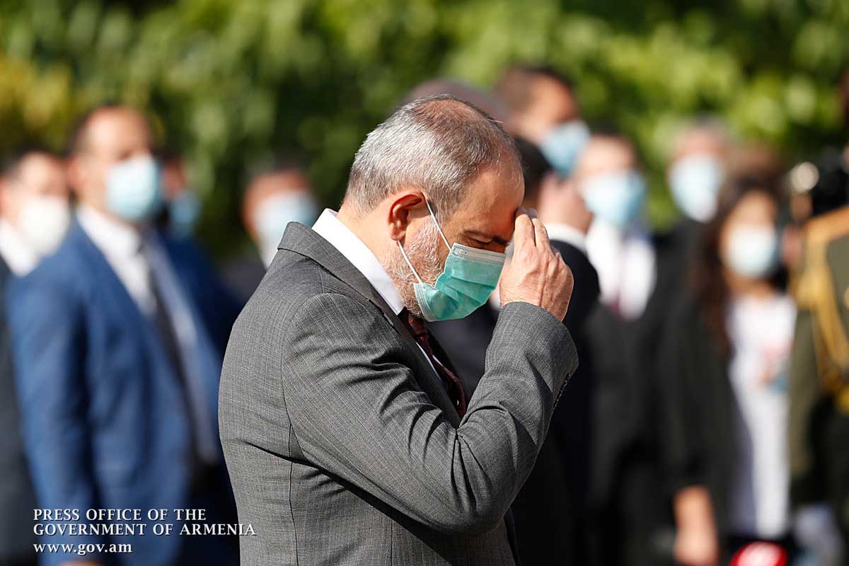 Վարչապետը հարգանքի տուրք է մատուցել Հայրենիքի անկախության համար իրենց կյանքը զոհաբերած հայորդիների հիշատակին