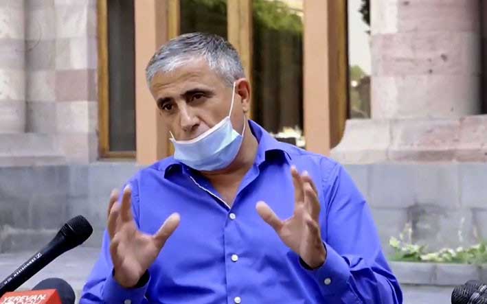 Էն ժամանակ դեմ էր, որ զինվորն ամերիկյան բուդ էր ուտում, հիմա էլ բարձրաձայնում է՝ ամերիկյան ցեցն ուտում է բերքը