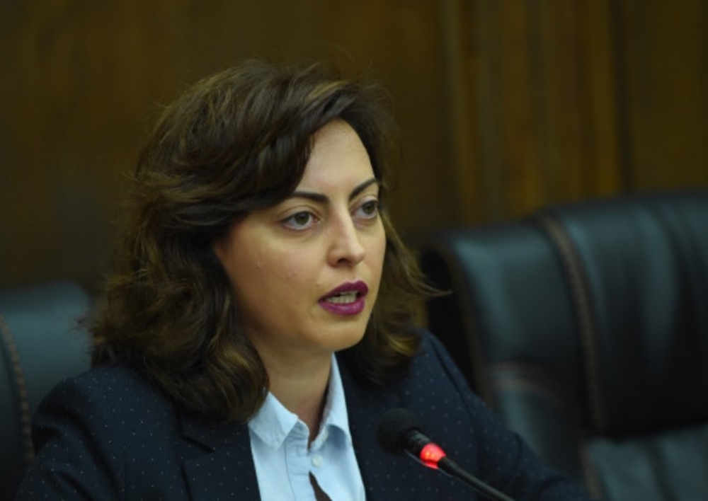 Հնարավորության դեպքում մասնակցեք զինվորների հոգեհանգիստներին․ Լենա Նազարյան