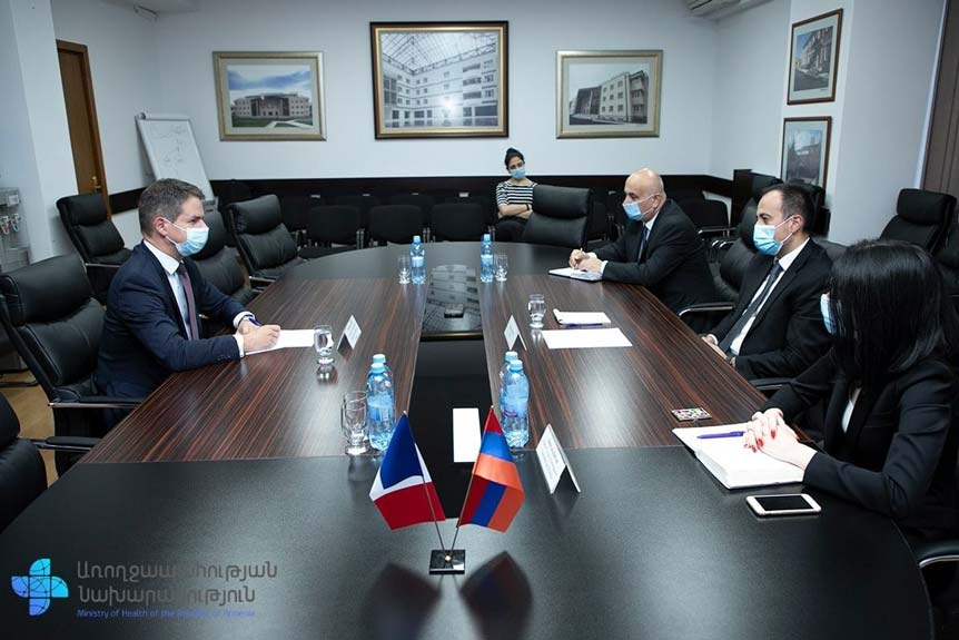 Արսեն Թորոսյանն ընդունել է Հայաստանում Ֆրանսիայի արտակարգ և լիազոր դեսպան Ժոնաթան Լաքոտին