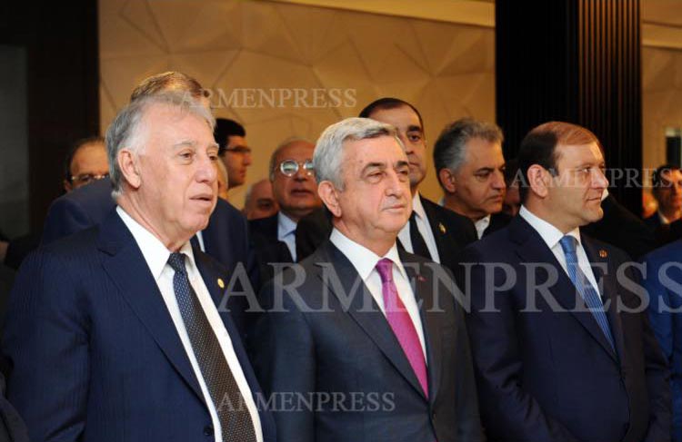 Ի՞նչ եք դո՛ւք դրել զոհասեղանին, Մանարխի Սերգեյ