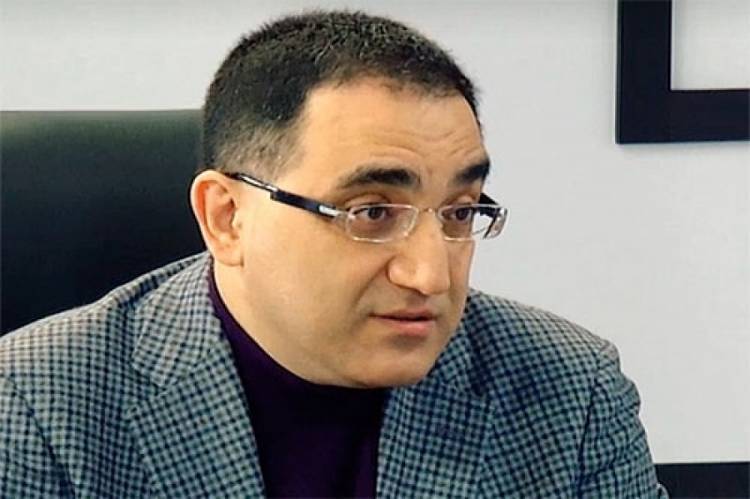 Երկիրը ունի ղեկավար, որը եթե գտնի նպատակահարմար՝ կխորհրդակցի ում հետ կուզի. Արմեն Դարբինյան