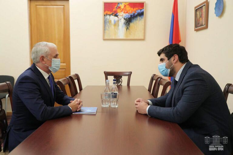 Արման Եղոյանը հանդիպել է Հայաստանում ՄԱԿ-ի մշտական համակարգող Շոմբի Շարփին