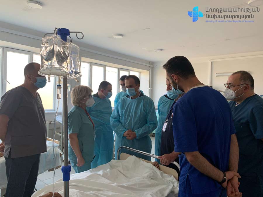 Արսեն Թորոսյանը տեսակցել է վիրավոր զինվորներին