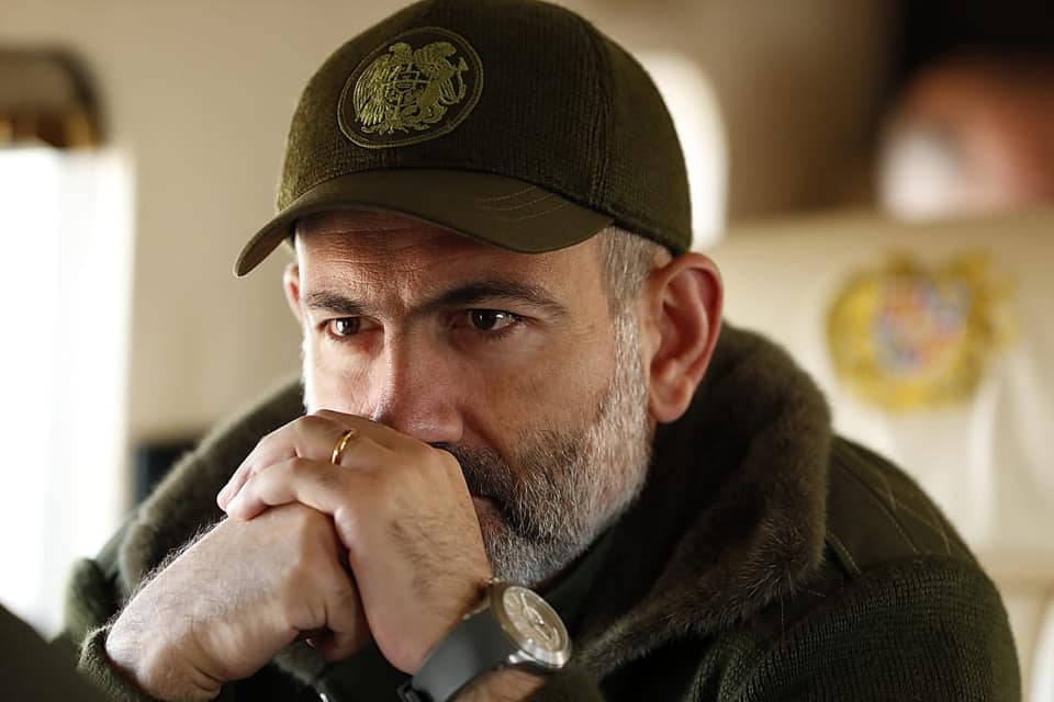 Զինվորներին համոզելով, նույնիսկ հրամայելով ստիպել են որոշ մարտական դիրքեր թողնել թշնամուն