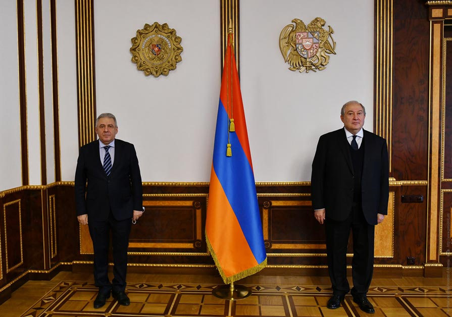 Նախագահն ընդունել է ՀՀ պաշտպանության նորանշանակ նախարար Վաղարշակ Հարությունյանին
