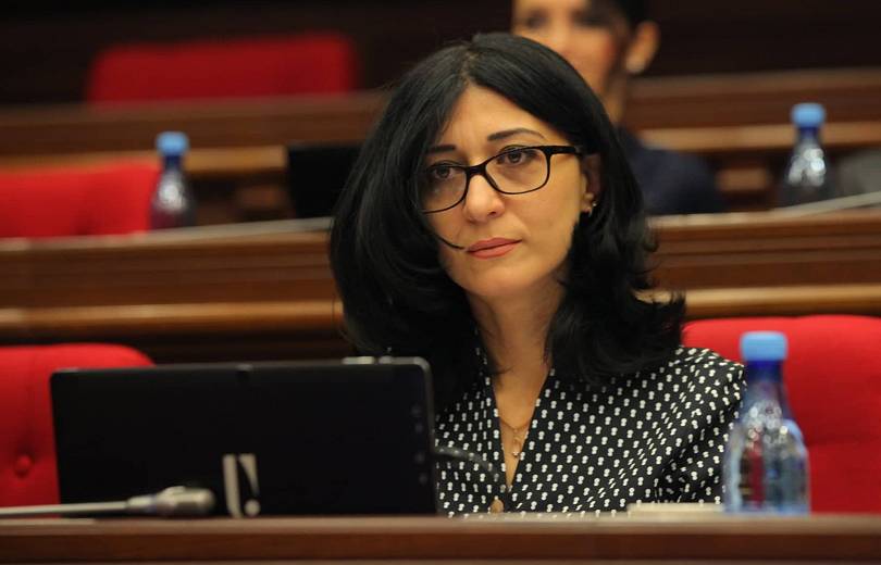 Այս թվերի հետևում կանգնած են հակապատվաստումային քարոզիչները, կեղծ հավաստագիր վաճառող բուժաշխատողները. Դավոյան