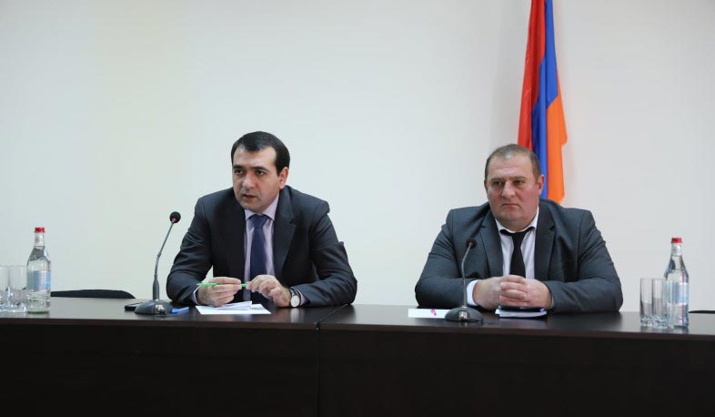 Շիրակի մարզպետն աշխատակազմին է ներկայացրել նորանշանակ տեղակալին