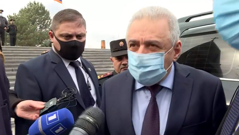 Առաջիկայում բոլոր հարցերի պատասխանները կտամ. պաշտպանության նախարար