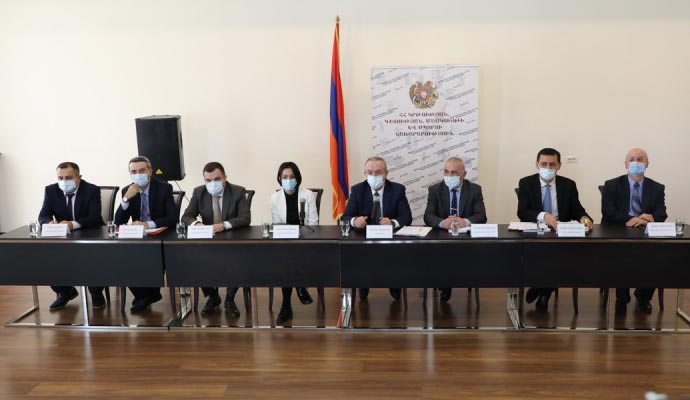 Բուհերի շենքերին որևէ վտանգ չի սպառնում. ԿԳՄՍ նախարար