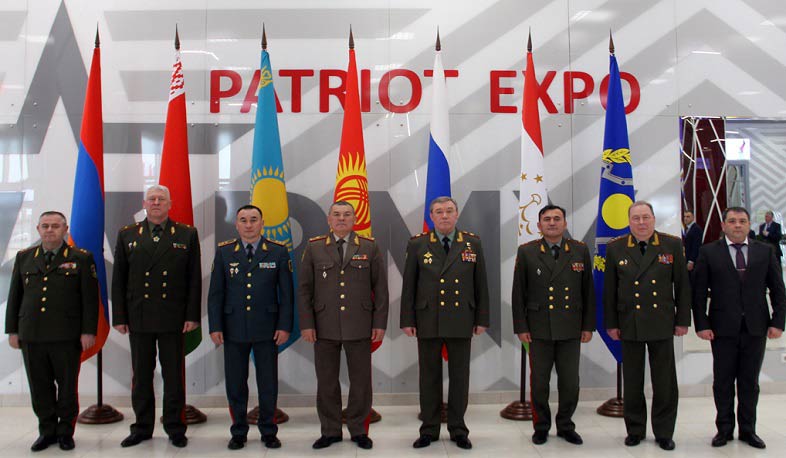 ՀՀ ԶՈՒ ԳՇ պետը մասնակցել է ՀԱՊԿ ռազմական կոմիտեի նիստին