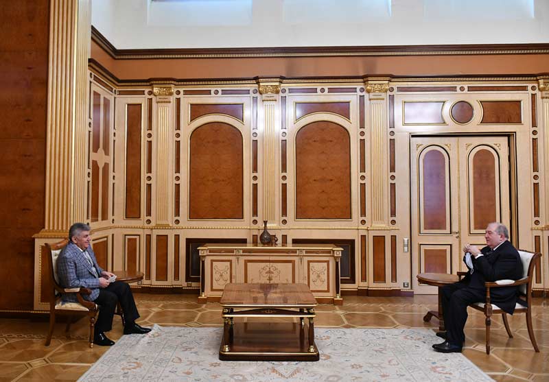 Արմեն Սարգսյանն ընդունել է Ռուսաստանի հայերի միության նախագահ Արա Աբրահամյանին