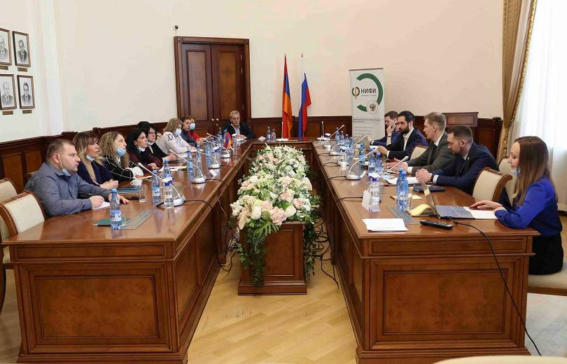Ֆինանսների նախարարությունում ռուս փորձագետների մասնակցությամբ քննարկում է տեղի ունեցել