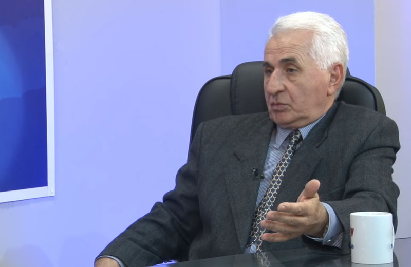 Ես ափսոսում եմ, որ մենք էդ շարժման մեջ էինք. էլ ՀԱԿ չկա, Լեւոն Տեր-Պետրոսյանը թաղեց | ՀԺԿ քարտուղար