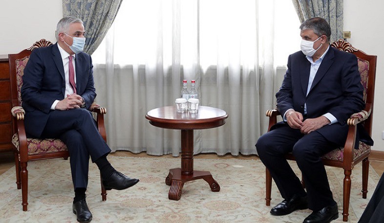 Մհեր Գրիգորյանը հանդիպել է Իրանի ճանապարհաշինության և քաղաքաշինության նախարարին