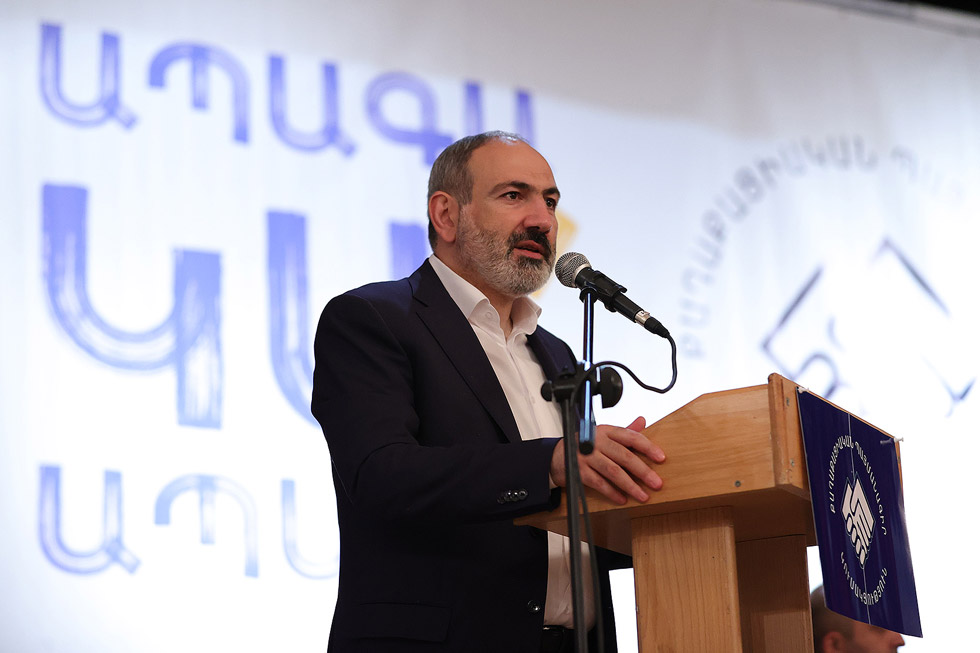 Ոմանք սահմանների պաշտպանությամբ զբաղվելու փոխարեն ԳՇ-ն սարքել էին քաղաքական քննարկումների գրասենյակ. Փաշինյան