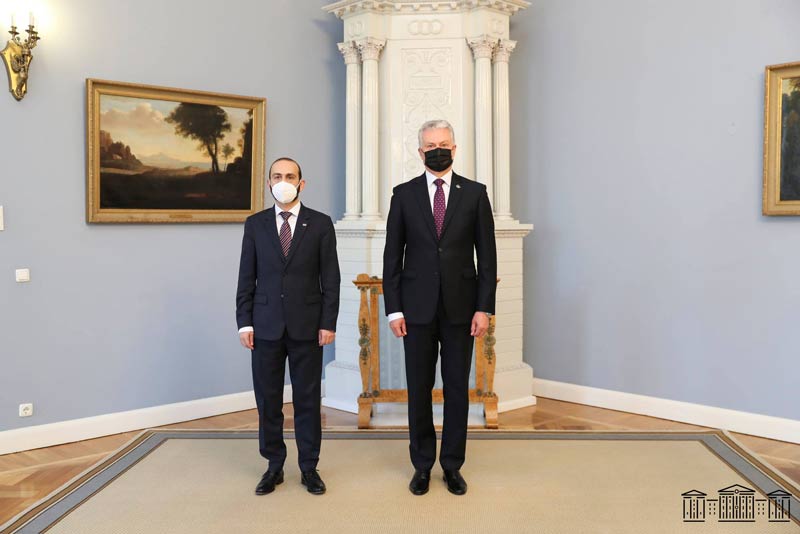 Արարատը Միրզոյանը հանդիպել է Լիտվայի նախագահ Գիտանաս Նաուսեդայի հետ