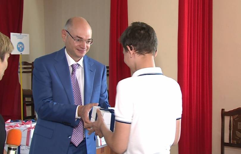 Միքայել Վարդանյանի 109 մլն դրամի նվերը՝ հատուկ կրթահամալիրի լսողության խանգարումներ ունեցող երեխաներին