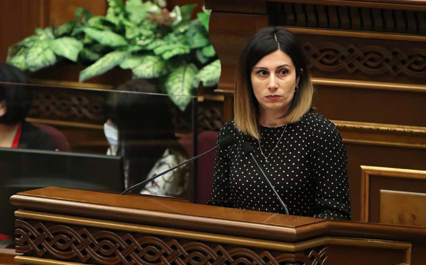 Դիերի և մասունքների ոչ պատշաճ պահման հետ կապված ուզում եմ ներողություն խնդրել, իմ սխալն է եղել. նախարար