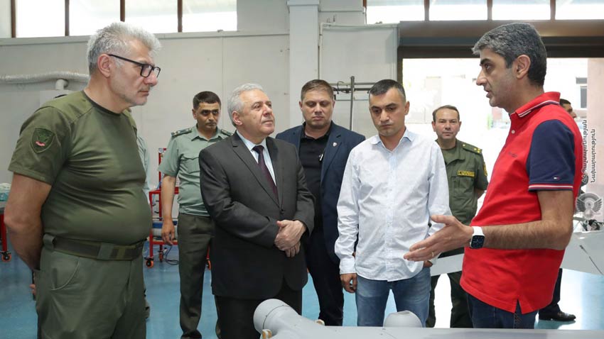 Վաղարշակ Հարությունյանն այցելել է ռազմարդյունաբերական ընկերություններ