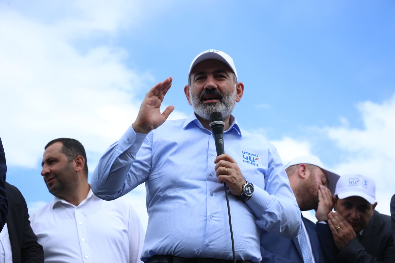 Այդ ցուցակները կուղարկեք անձամբ ինձ. Փաշինյանի հորդորը ալավերդցիներին