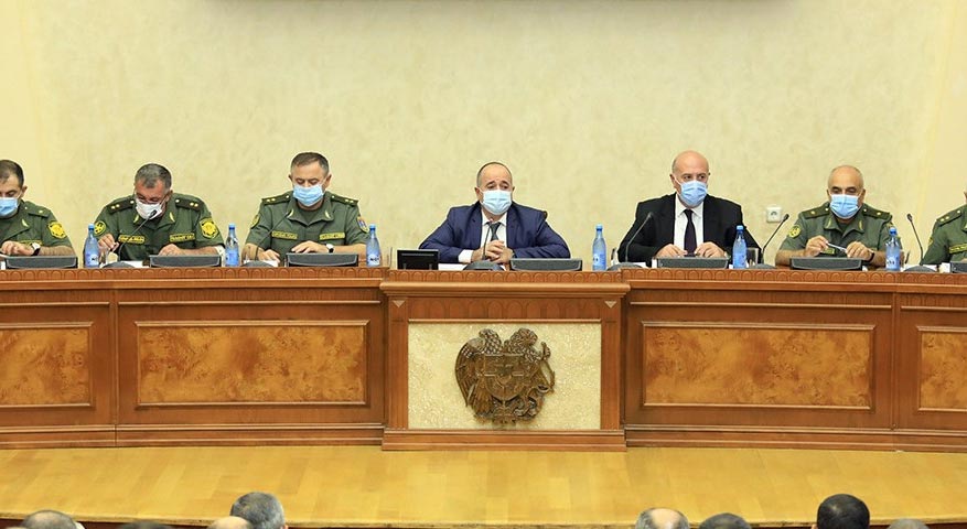 Կոլեգիայի նիստ ՊՆ վարչական համալիրում