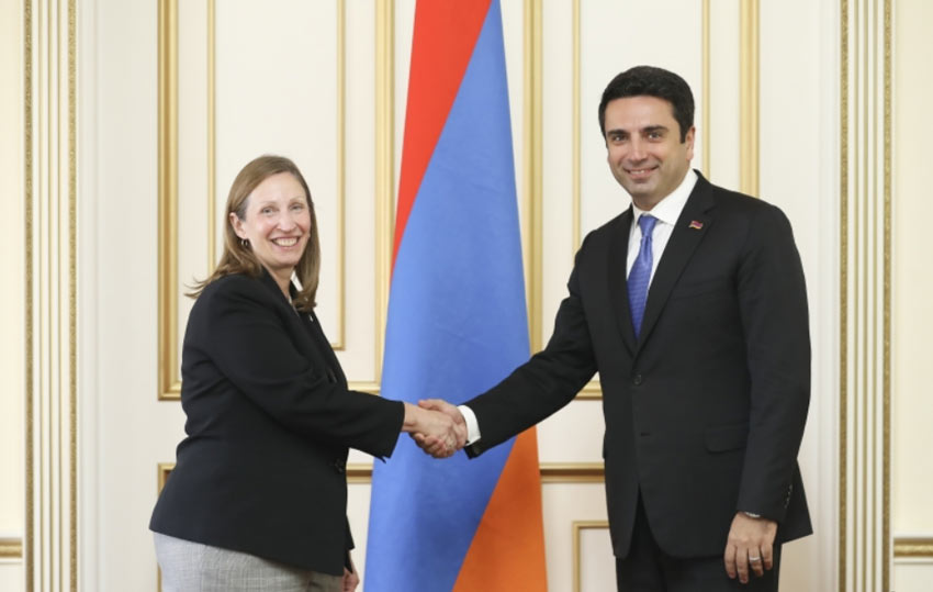 ՀՀ ԱԺ նախագահ Ալեն Սիմոնյանն ընդունել է ՀՀ-ում ԱՄՆ արտակարգ և լիազոր դեսպան Լին Թրեյսիին