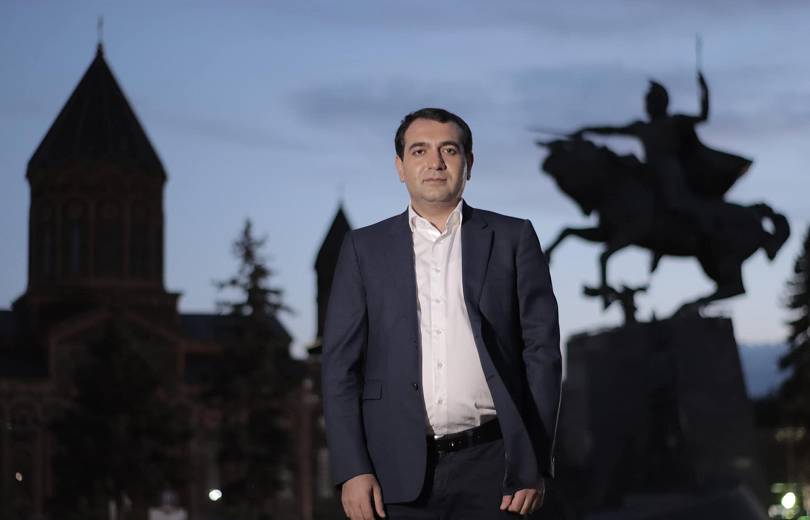 Պարզ վեհության, միաժամանակ խորհրդավոր պարզության քաղաք է Գյումրին. Շիրակի մարզպետ