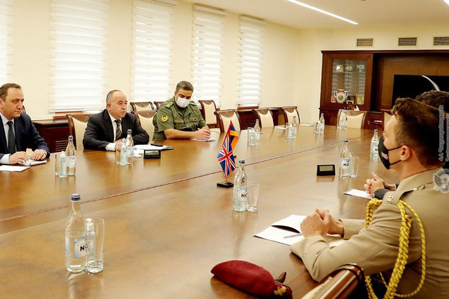 Պաշտպանության նախարարն ընդունել է Միացյալ Թագավորության դեսպանին