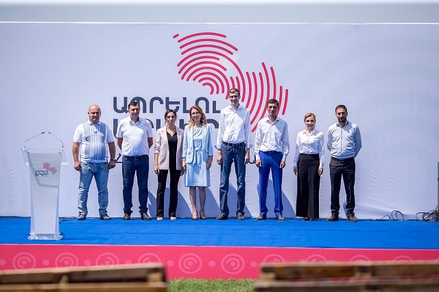 «Ապրելու երկիր» կուսակցությունը որոշել է մասնակցել ՏԻՄ ընտրություններին մի շարք համայնքներում
