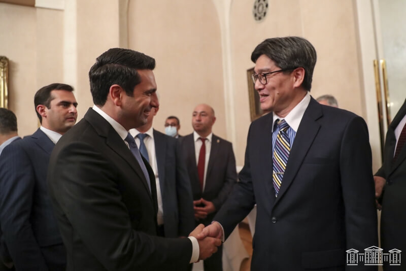 Ալեն Սիմոնյանի գլխավորած պատվիրակությունն այցելել է ՌԴ-ում ՀՀ դեսպանություն