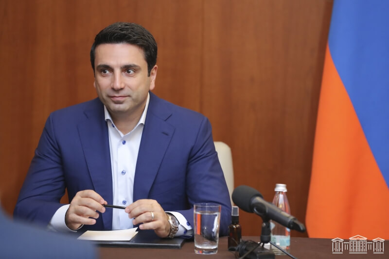 Ալեն Սիմոնյանի գլխավորած պատվիրակությունը հանդիպել է ՌԴ հայ համայնքի ներկայացուցիչների հետ