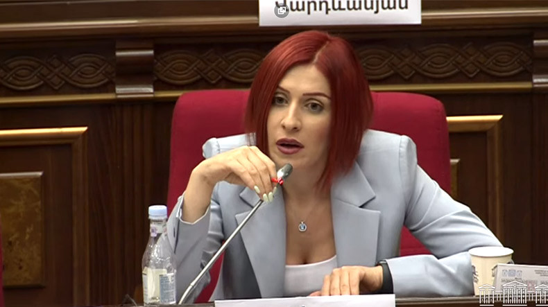 Տիկին  Խամոյան ինչու՞ եք ապատեղեկատվություն տարածում